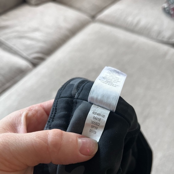 Athleta Black Camo Contender Tight Leggings S Gym Yoga Fitness Core Athleisure - Picture 5 of 6